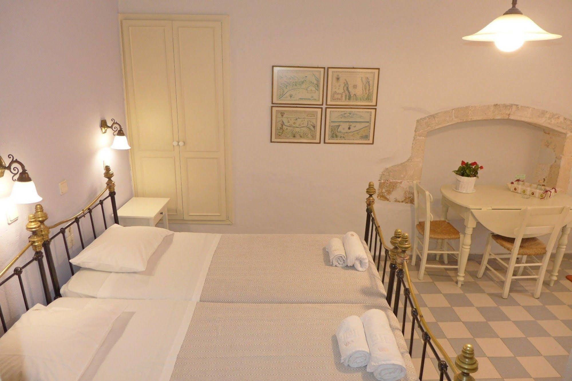 Pension Eva La Canée Extérieur photo